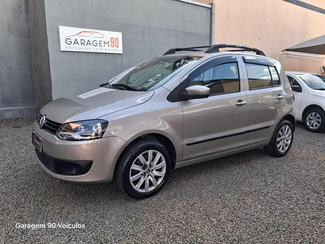 Carro Volkswagen Fox 2011 1.0 8V (Flex) 4p
