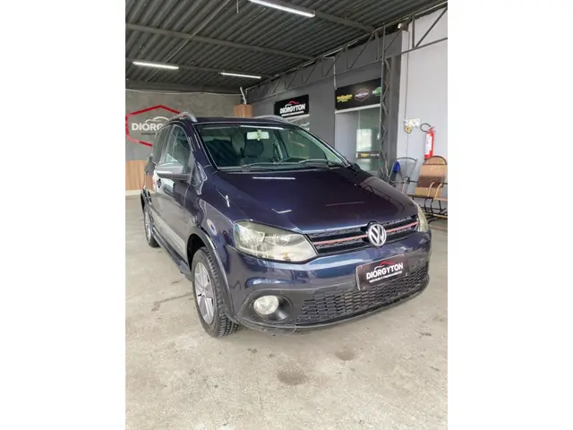 Carro Volkswagen CrossFox 2012 1.6 VHT (Flex)