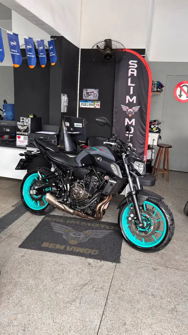 Moto Yamaha MT-07 2024 ABS
