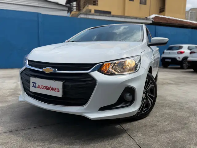 Carro Chevrolet Onix Plus 2024 LT 1.0 Turbo