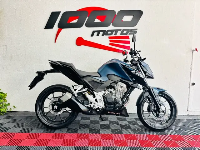 Moto Honda CB 300F Twister 2025 (ABS)