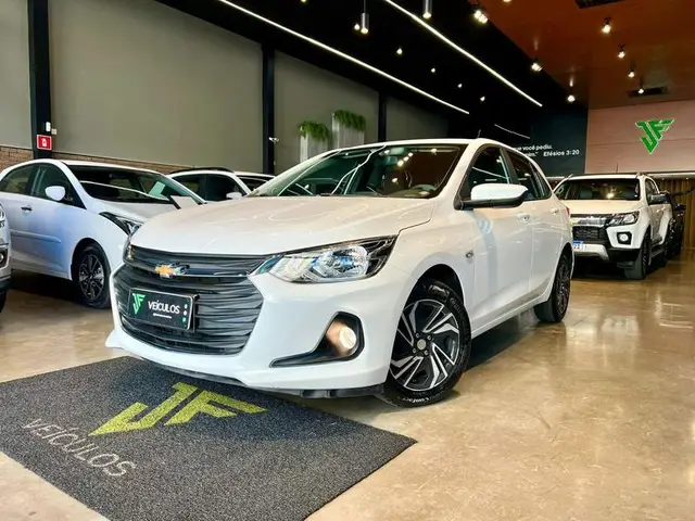 Carro Chevrolet Onix 2024 1.0