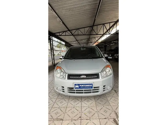 Carro Ford Fiesta Sedan 2009 Class 1.6 (Flex)