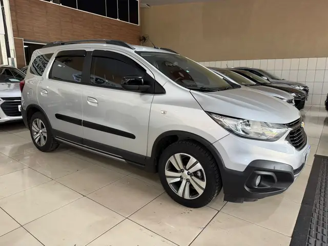Carro Chevrolet Spin 2020 Activ 7S 1.8 (Flex) (Aut)