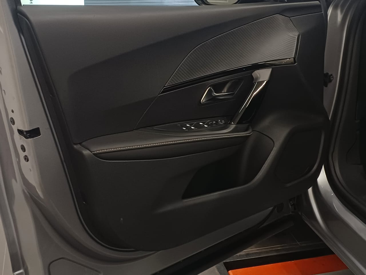 peugeot 2008 allure 1.0 turbo