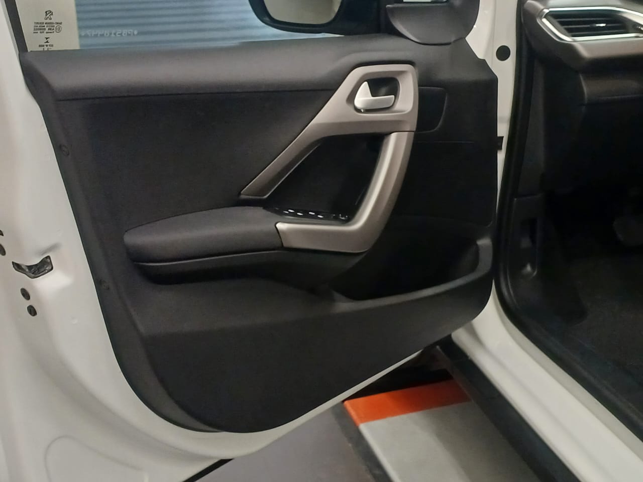 peugeot 2008 allure 1.6 16v (aut) (flex)