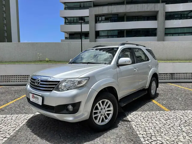 Carro Toyota Hilux SW4 2013 SR 2.7 4X2 (Aut)