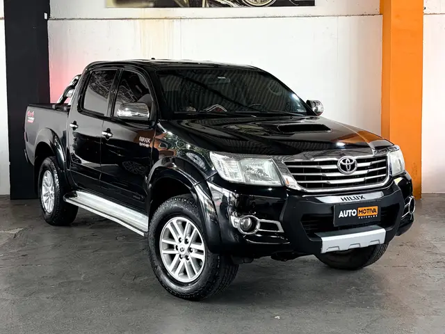 Carro Toyota Hilux Cabine Dupla 2014 Hilux 3.0 TDI 4x4 CD SRV (Aut)