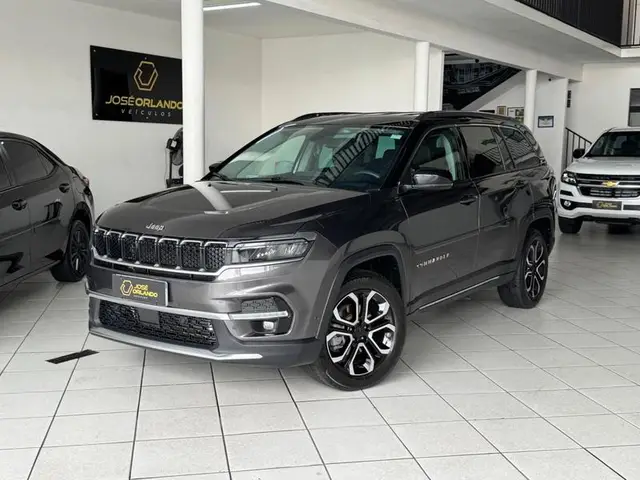 Carro Jeep Commander 2023 Longitude 1.3 T270