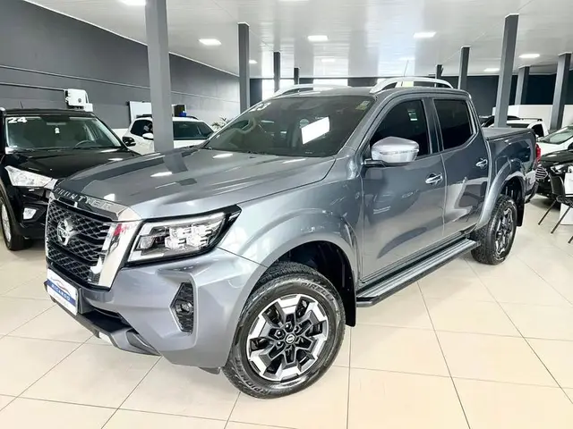 Carro Nissan Frontier 2023 XE CD 4x4 2.3 Bi-TB Diesel Aut.