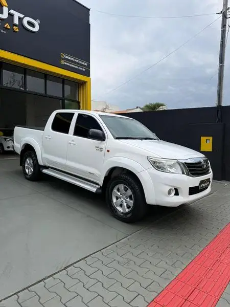 Carro Toyota Hilux Cabine Dupla 2013 Hilux 2.7 SR CD 4x2 (Flex) (Aut)