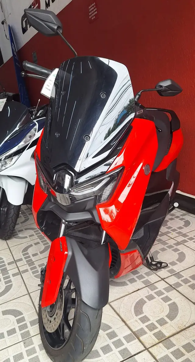 Moto Yamaha NMax 2025 Connected 160 ABS