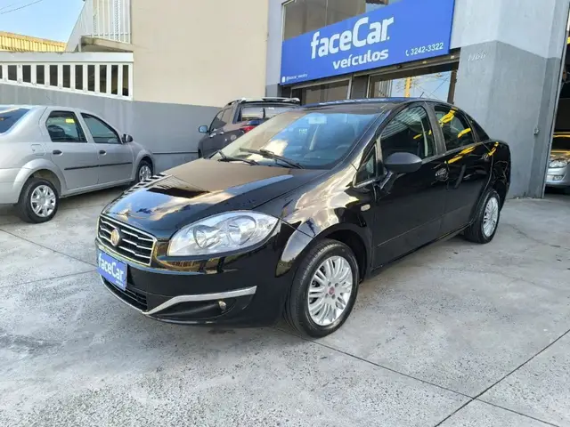 Carro Fiat Linea 2015 Essence 1.8 16V (Flex)