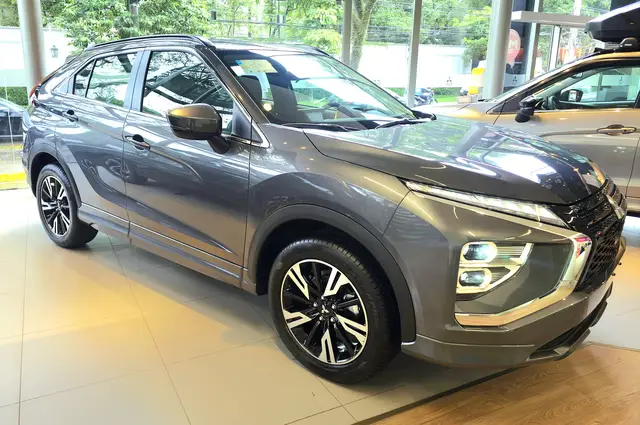 Carro Mitsubishi Eclipse Cross 2027 HPE