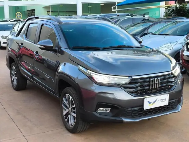 Carro Fiat Strada 2023 Volcano 1.3 8V CD AT