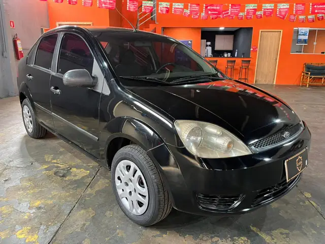 Carro Ford Fiesta Sedan 2007 1.0 (Flex)