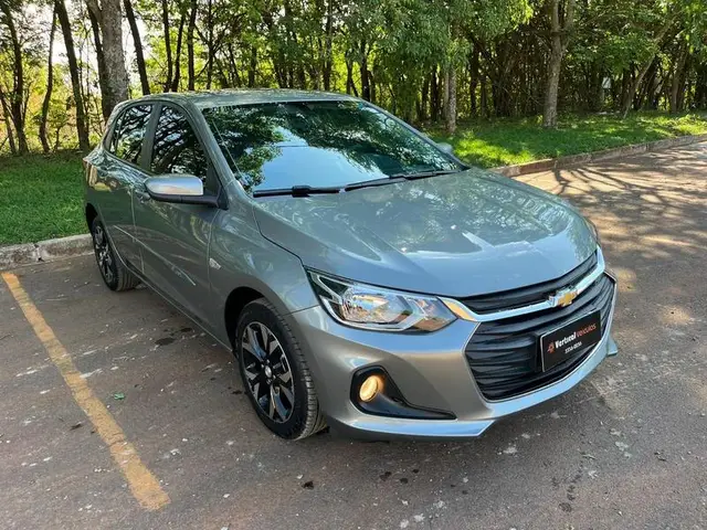 Carro Chevrolet Onix 2024 1.0