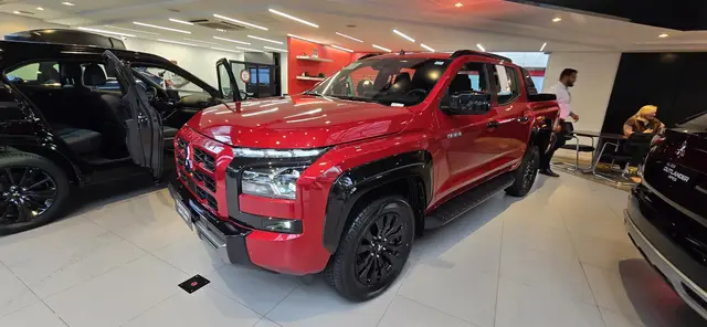 Carro Mitsubishi Triton 2027 Katana
