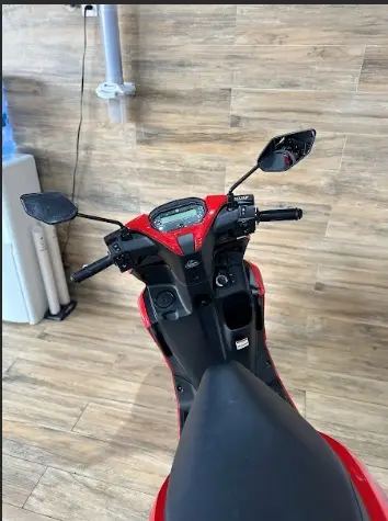 Moto Yamaha Fluo 2026 Hybrid Connected