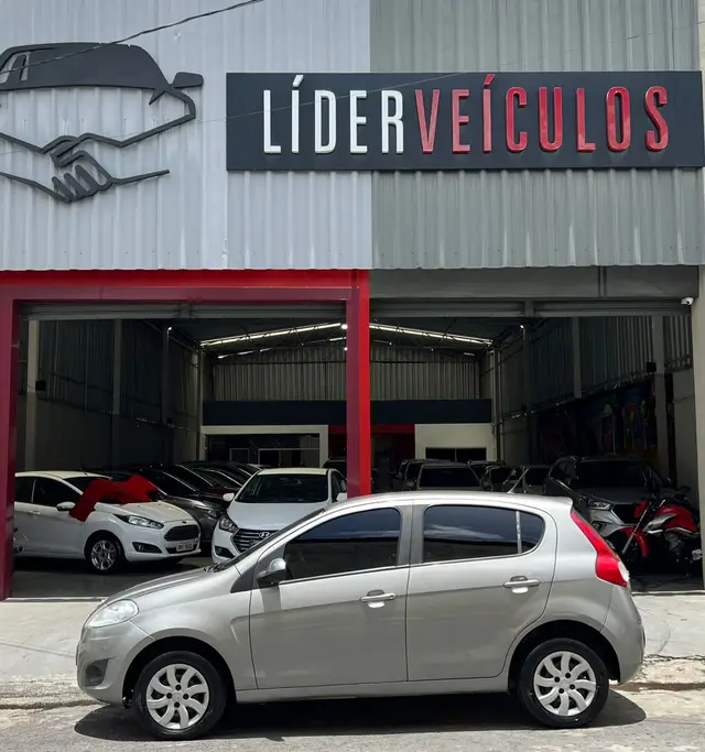 Carro Fiat Palio 2016 Attractive 1.0 Evo (Flex)