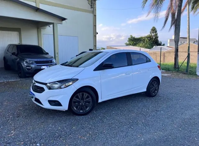 Carro Chevrolet Onix 2021 1.0 (Flex)