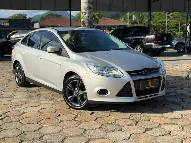 Carro Ford Focus Sedan 2015 S 2.0 16V PowerShift (Aut)