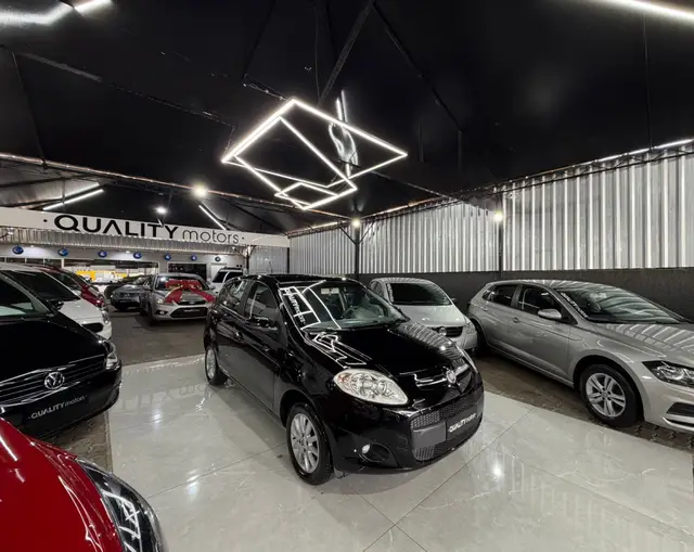 Carro Fiat Palio 2013 Attractive 1.4 8V (Flex)