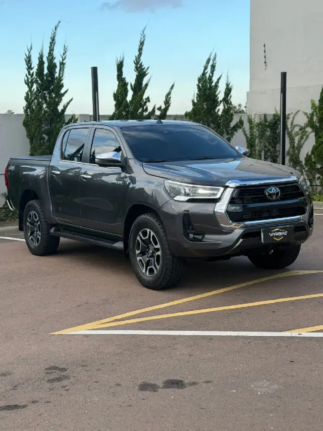 Carro Toyota Hilux Cabine Dupla 2024 SRX 4x4 2.8 Diesel