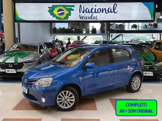 Carro Toyota Etios 2013 XLS 1.5 (Flex)