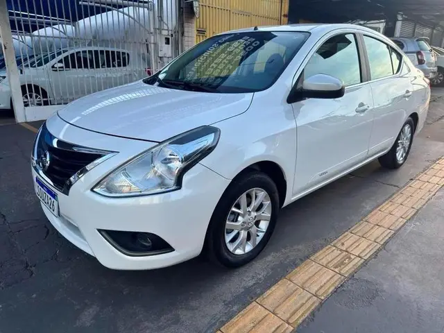 Carro Nissan Versa 2018 1.6 16V SV FlexStart CVT (Flex)