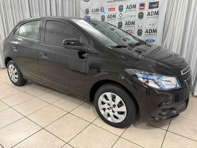 Carro Chevrolet Onix 2015 1.4 LT SPE/4