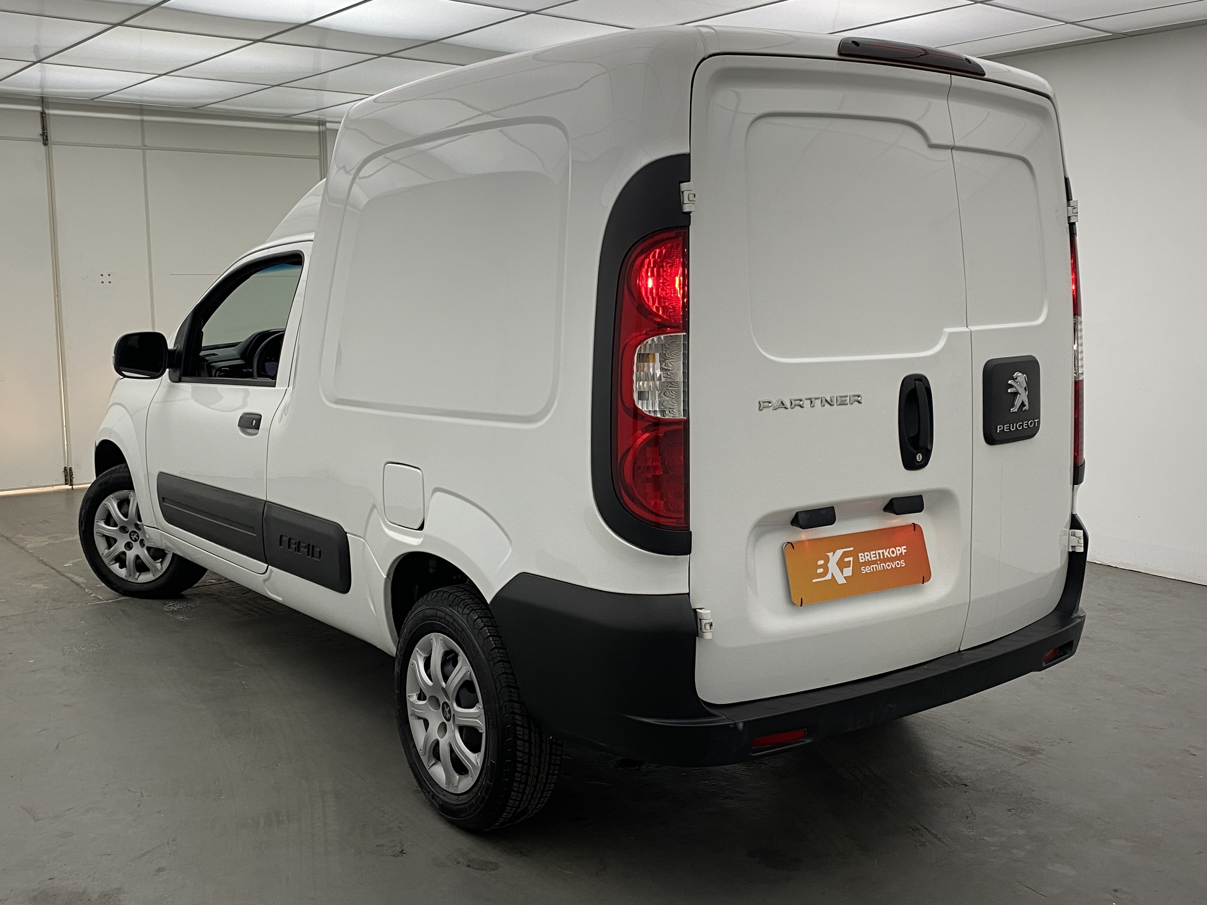 peugeot partner rapid business pack