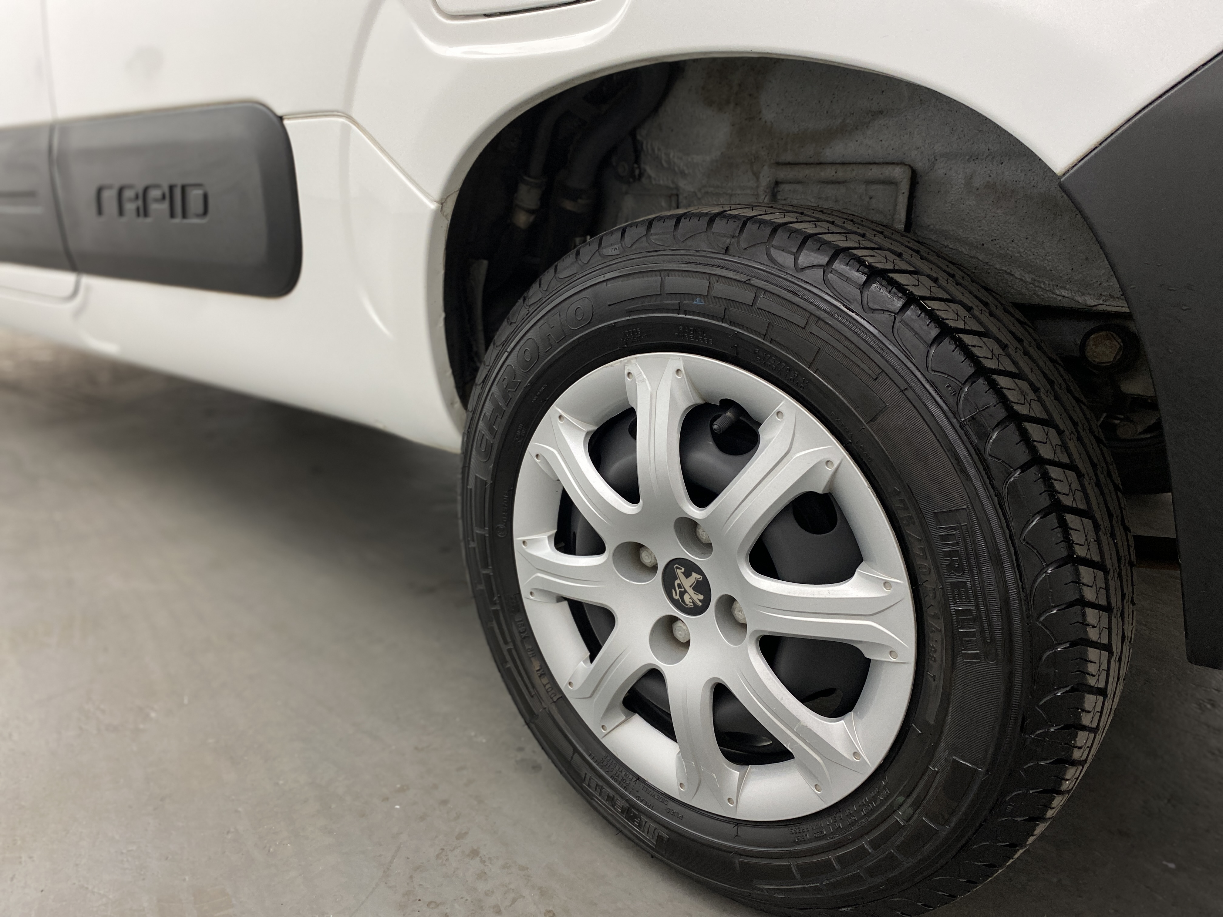 peugeot partner rapid business pack