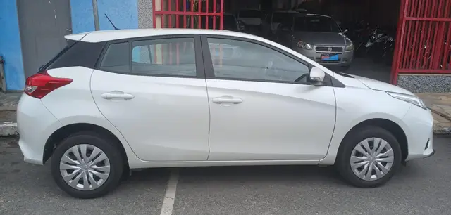 Carro Toyota Yaris 2024 XL 1.5 (Flex) (Aut)