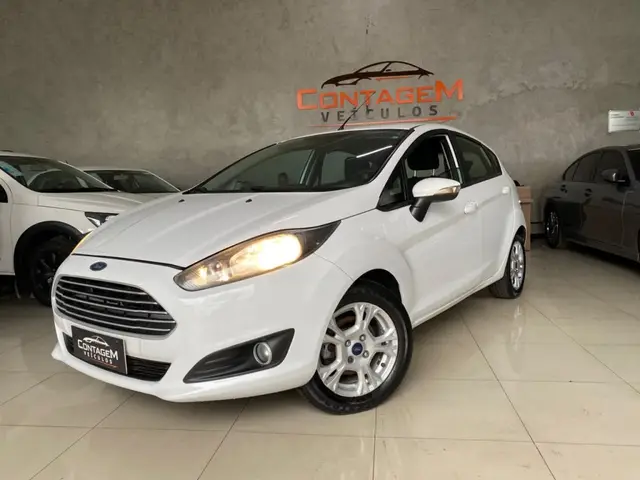 Carro Ford New Fiesta Sedan 2016 1.6 SE PowerShift (Flex)