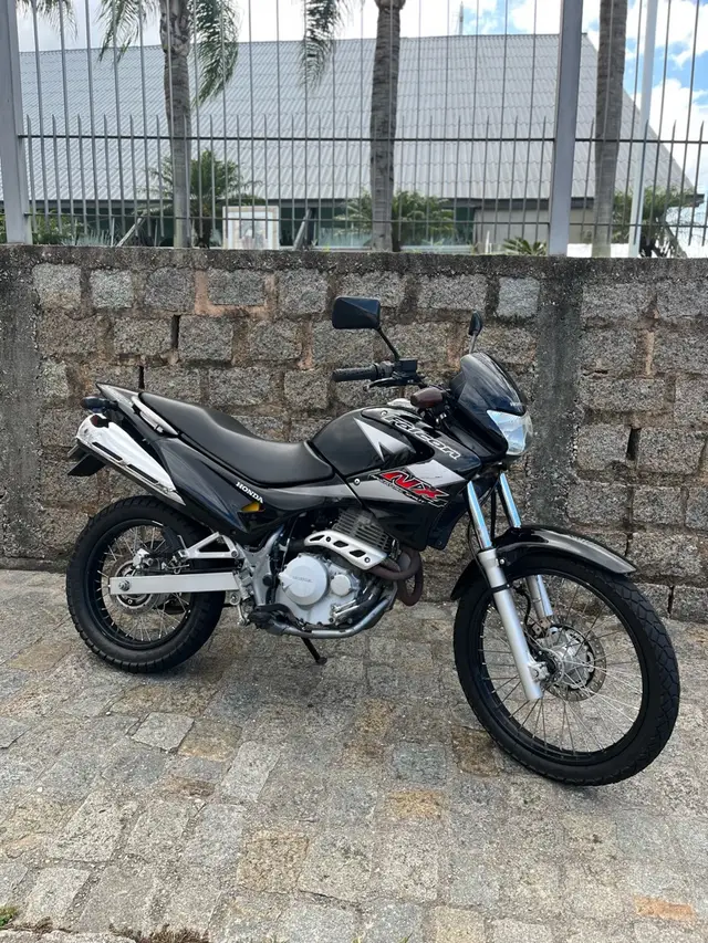 Moto Honda NX 4 Falcon 2004 400