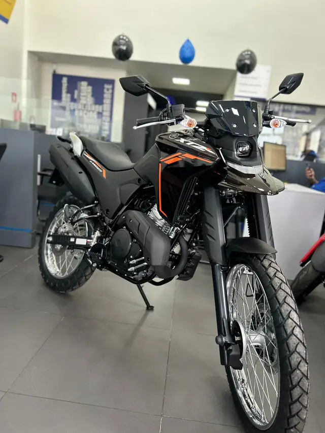 Moto Yamaha XTZ 250 Lander 2026 Connected