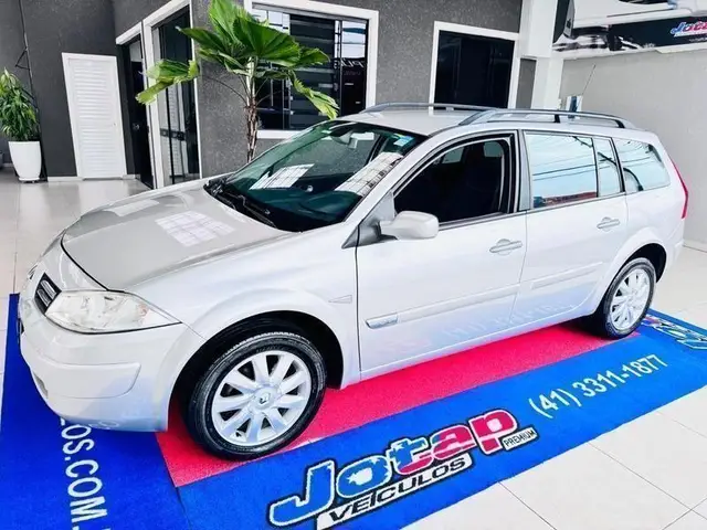 Carro Renault Megane Grand Tour 2013 Mégane Grand Tour Dynamique 1.6 16V (flex)