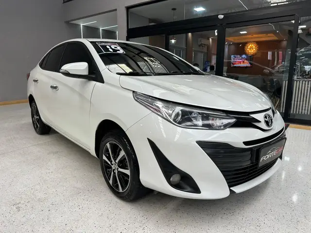 Carro Toyota Yaris Sedan 2019 1.5 XLS CVT (Flex)