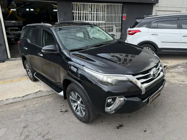 Carro Toyota SW4 2019 2.8 TDI SRX 7L 4x4 (Aut) (Diesel)