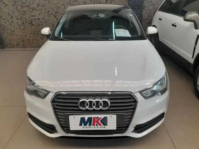 Carro Audi A1 2015 1.4 TFSI Sportback Ambition S Tronic