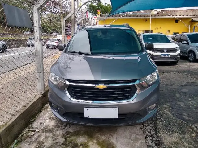 Carro Chevrolet Spin 2023 Premier 1.8 (Aut.)