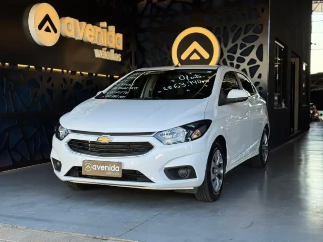 Carro Chevrolet Onix 2018 1.4 LT SPE/4 (Aut)