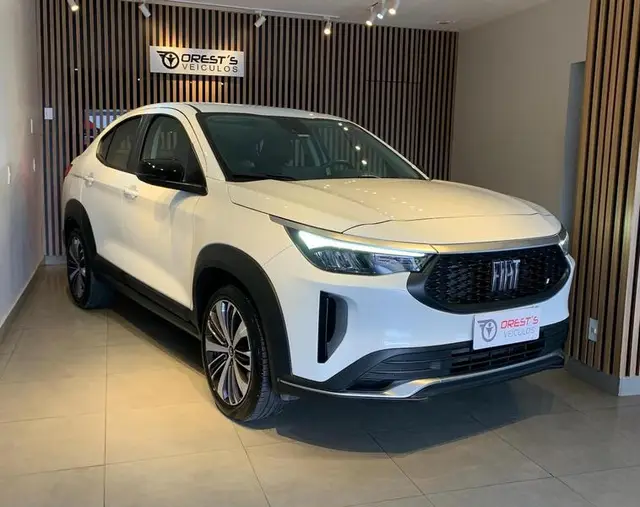 Carro Fiat Fastback 2024 Audace