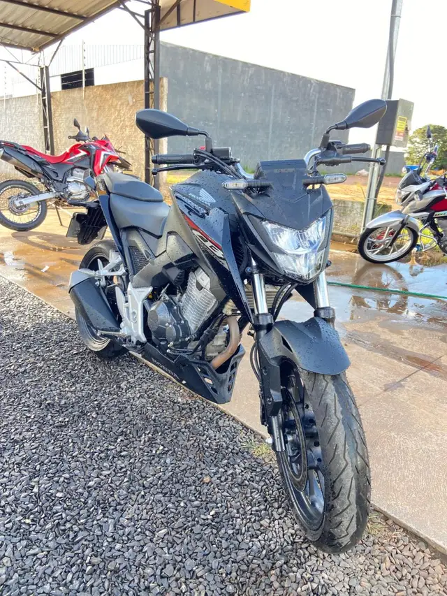 Moto Honda NXR 160 2025 Bros CBS