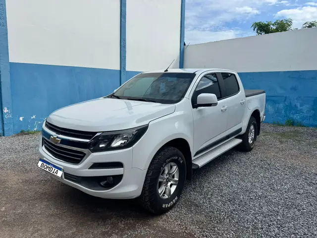 Carro Chevrolet S10 Cabine Dupla 2017 S10 2.5 ECOTEC SIDI LT 4x2 (Cabine Dupla)