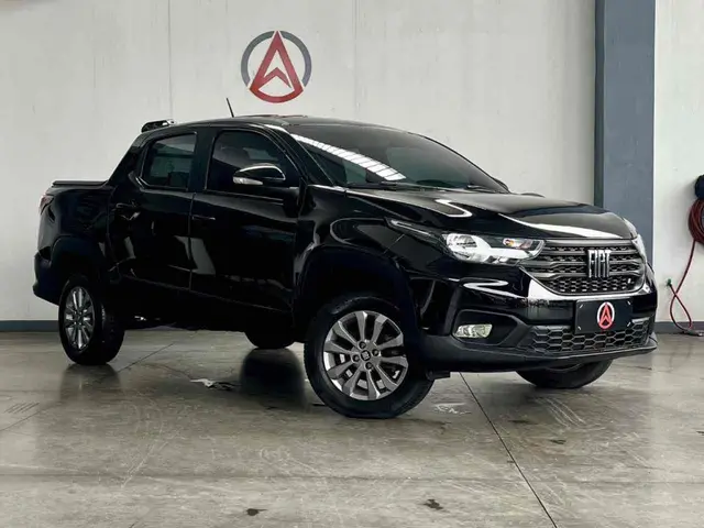 Carro Fiat Strada 2025 Volcano 1.3 Flex 8V CD Aut.