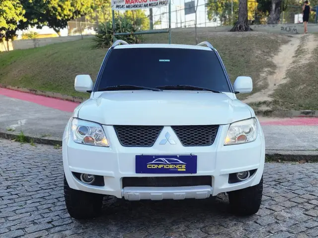 Carro Mitsubishi Pajero TR4 2012 2.0 16V 4x2 (Flex) (Aut)