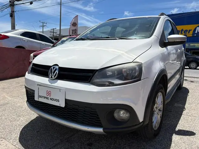 Carro Volkswagen CrossFox 2014 1.6 Mi Total Flex