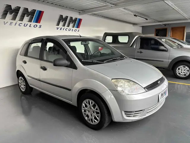 Carro Ford Fiesta Hatch 2003 Personnalité 1.0 8V